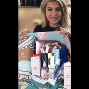 ViX Paula Hermanny Lotus Shaped Beach Towel ☀️